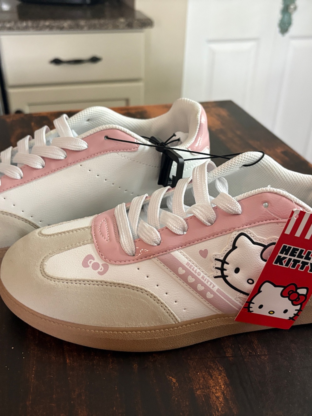 Hello Kitty White Pink Low-Top Athletic Sneakers